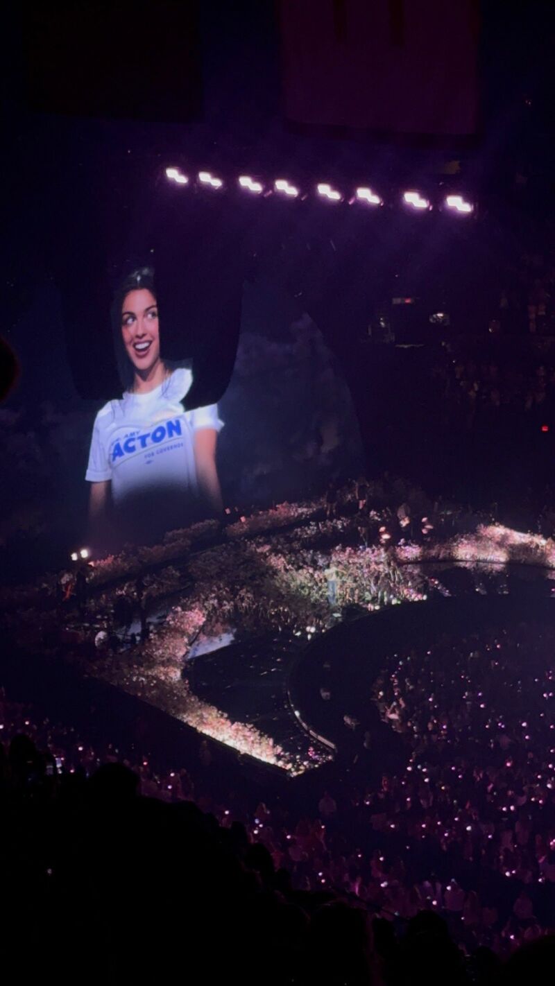 Image for the Tweet beginning: Ohio loves you, @oliviarodrigo !
